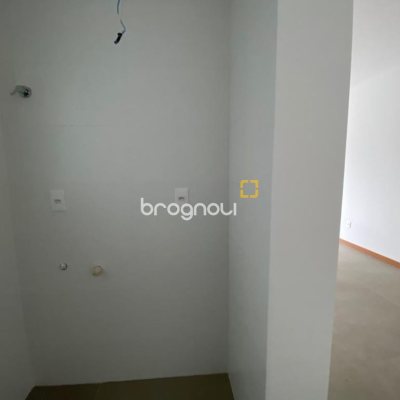 Apartamento com 52m², 1 quarto, 2 garagens, no bairro Itacorubi em Florianópolis