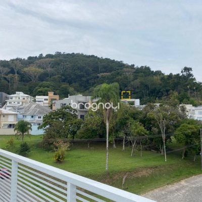 Apartamento com 52m², 1 quarto, 2 garagens, no bairro Itacorubi em Florianópolis
