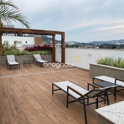 Apartamento com 52m², 1 quarto, 2 garagens, no bairro Itacorubi em Florianópolis