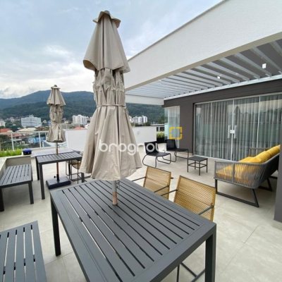 Apartamento com 52m², 1 quarto, 2 garagens, no bairro Itacorubi em Florianópolis