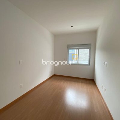Apartamento com 52m², 1 quarto, 2 garagens, no bairro Itacorubi em Florianópolis