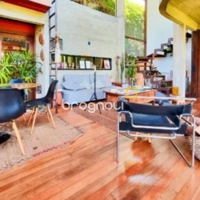 Casa com 362m², 3 quartos (sendo 1 suíte), 2 garagens, no bairro Novo Campeche em Florianópolis