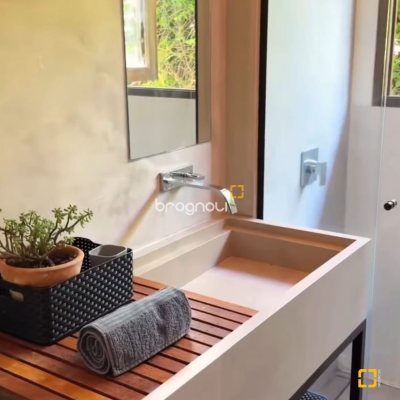 Casa com 362m², 3 quartos (sendo 1 suíte), 2 garagens, no bairro Novo Campeche em Florianópolis