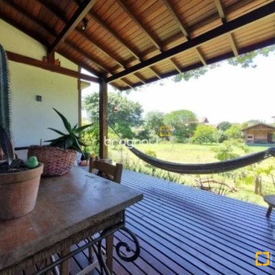Casa com 362m², 3 quartos (sendo 1 suíte), 2 garagens, no bairro Novo Campeche em Florianópolis