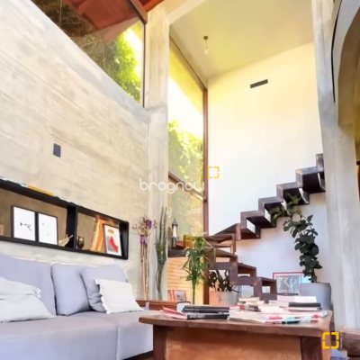 Casa com 362m², 3 quartos (sendo 1 suíte), 2 garagens, no bairro Novo Campeche em Florianópolis