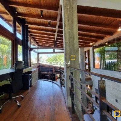 Casa com 362m², 3 quartos (sendo 1 suíte), 2 garagens, no bairro Novo Campeche em Florianópolis