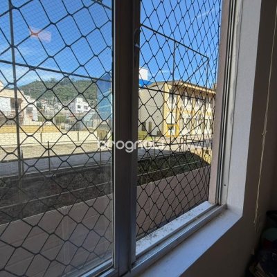 Apartamento com 59m², 2 quartos, 1 garagem, no bairro Trindade em Florianópolis