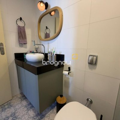 Apartamento com 59m², 2 quartos, 1 garagem, no bairro Trindade em Florianópolis