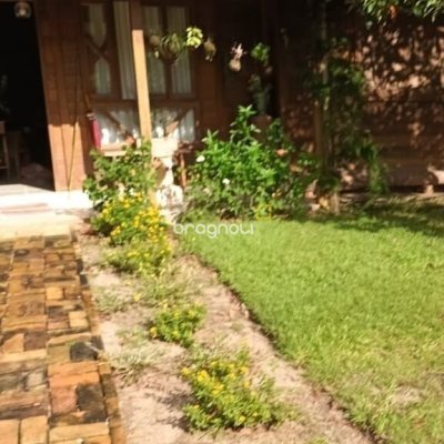 Sítio com 210m², 3 quartos (sendo 2 suítes), 10 garagens, no bairro Ratones em Florianópolis