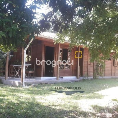 Sítio com 210m², 3 quartos (sendo 2 suítes), 10 garagens, no bairro Ratones em Florianópolis