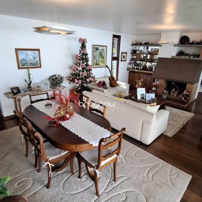 Casa com 400m², 4 quartos (sendo 1 suíte), no bairro Itaguaçu em Florianópolis