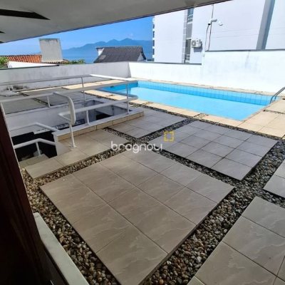 Casa com 400m², 4 quartos (sendo 1 suíte), no bairro Itaguaçu em Florianópolis