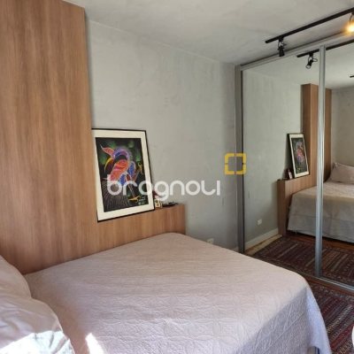 Apartamento com 226m², 3 quartos (sendo 1 suíte), 2 garagens, no bairro Beira Mar em Florianópolis