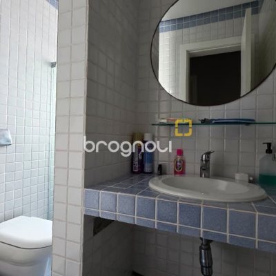 Apartamento com 226m², 3 quartos (sendo 1 suíte), 2 garagens, no bairro Beira Mar em Florianópolis