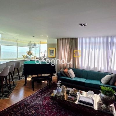 Apartamento com 226m², 3 quartos (sendo 1 suíte), 2 garagens, no bairro Beira Mar em Florianópolis