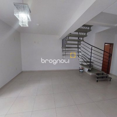Casa com 86m², 3 quartos (sendo 1 suíte), 1 garagem, no bairro Potecas em São José