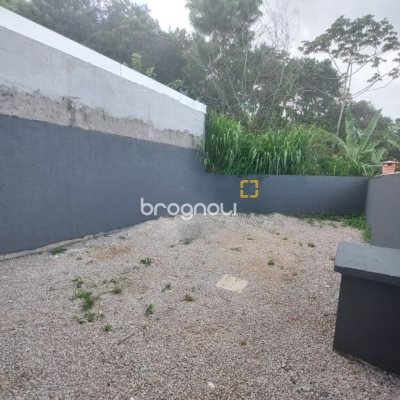 Casa com 86m², 3 quartos (sendo 1 suíte), 1 garagem, no bairro Potecas em São José