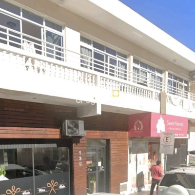 Casa com 345m², 2 garagens, no bairro Canto em Florianópolis