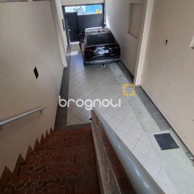 Casa com 345m², 2 garagens, no bairro Canto em Florianópolis