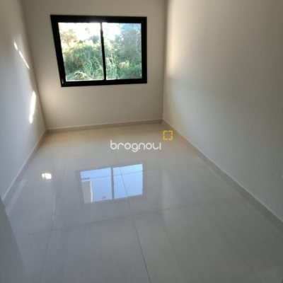 Casa com 140m², 3 quartos (sendo 1 suíte), 2 garagens, no bairro Ingleses do Rio Vermelho em Florianópolis