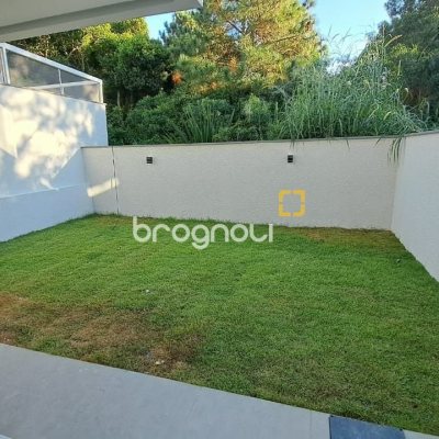 Casa com 140m², 3 quartos (sendo 1 suíte), 2 garagens, no bairro Ingleses do Rio Vermelho em Florianópolis