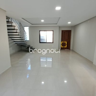 Casa com 140m², 3 quartos (sendo 1 suíte), 2 garagens, no bairro Ingleses do Rio Vermelho em Florianópolis