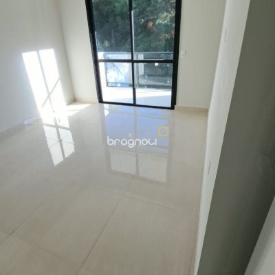 Casa com 140m², 3 quartos (sendo 1 suíte), 2 garagens, no bairro Ingleses do Rio Vermelho em Florianópolis