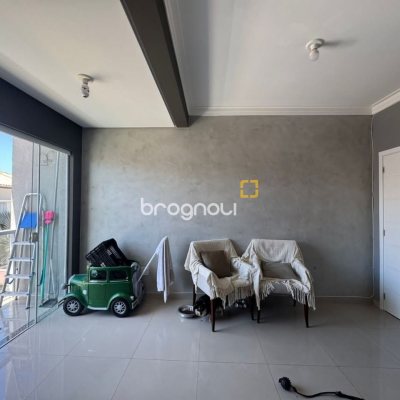Apartamento com 58m², 2 quartos (sendo 1 suíte), 1 garagem, no bairro Ingleses em Florianópolis