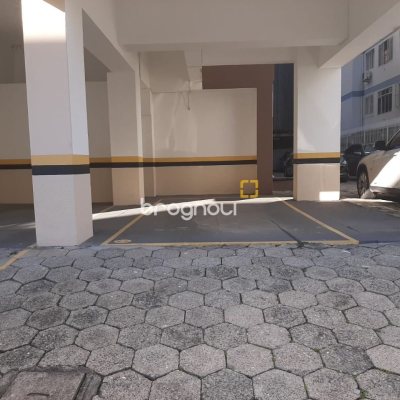 Apartamento com 41m², 1 quarto, 1 garagem, no bairro Campinas em São José