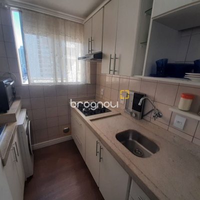 Apartamento com 41m², 1 quarto, 1 garagem, no bairro Campinas em São José