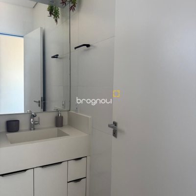 Apartamento com 68m², 2 quartos (sendo 1 suíte), 1 garagem, no bairro Ingleses em Florianópolis