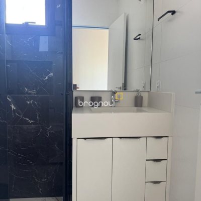 Apartamento com 68m², 2 quartos (sendo 1 suíte), 1 garagem, no bairro Ingleses em Florianópolis