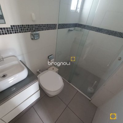 Apartamento com 68m², 3 quartos, 1 garagem, no bairro Barreiros em São José
