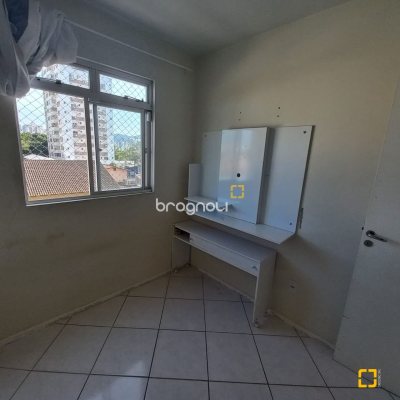 Apartamento com 68m², 3 quartos, 1 garagem, no bairro Barreiros em São José
