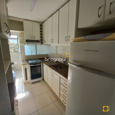 Apartamento com 68m², 3 quartos, 1 garagem, no bairro Barreiros em São José