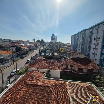 Apartamento com 68m², 3 quartos, 1 garagem, no bairro Barreiros em São José