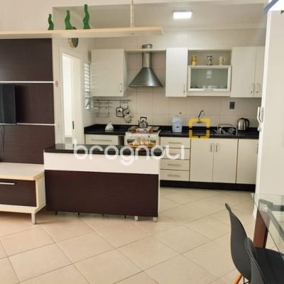 Apartamento com 72m², 2 quartos (sendo 1 suíte), 1 garagem, no bairro Canasvieiras em Florianópolis