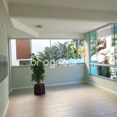 Apartamento com 72m², 2 quartos (sendo 1 suíte), 1 garagem, no bairro Canasvieiras em Florianópolis