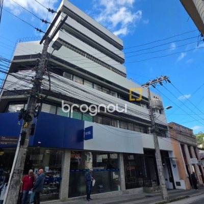 Sala com 36m², no bairro Centro em Florianópolis
