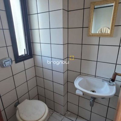 Sala com 36m², no bairro Centro em Florianópolis