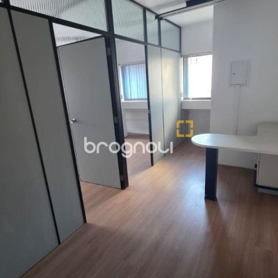Sala com 36m², no bairro Centro em Florianópolis
