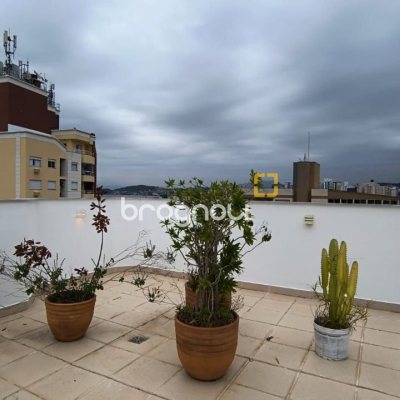 Cobertura com 189m², 3 quartos (sendo 1 suíte), 1 garagem, no bairro Capoeiras em Florianópolis
