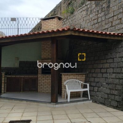 Cobertura com 189m², 3 quartos (sendo 1 suíte), 1 garagem, no bairro Capoeiras em Florianópolis