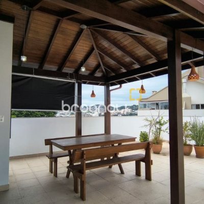 Cobertura com 189m², 3 quartos (sendo 1 suíte), 1 garagem, no bairro Capoeiras em Florianópolis