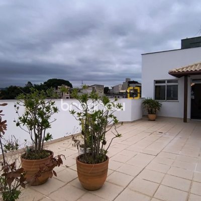 Cobertura com 189m², 3 quartos (sendo 1 suíte), 1 garagem, no bairro Capoeiras em Florianópolis