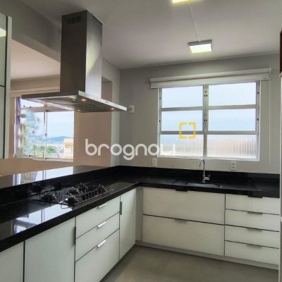 Cobertura com 189m², 3 quartos (sendo 1 suíte), 1 garagem, no bairro Capoeiras em Florianópolis