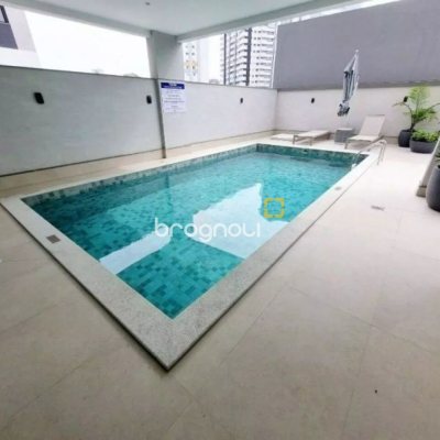 Apartamento com 75m², 2 quartos (sendo 1 suíte), 1 garagem, no bairro Estreito em Florianópolis