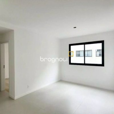 Apartamento com 75m², 2 quartos (sendo 1 suíte), 1 garagem, no bairro Estreito em Florianópolis