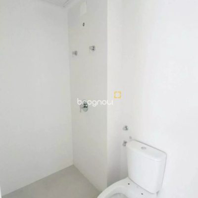 Apartamento com 75m², 2 quartos (sendo 1 suíte), 1 garagem, no bairro Estreito em Florianópolis