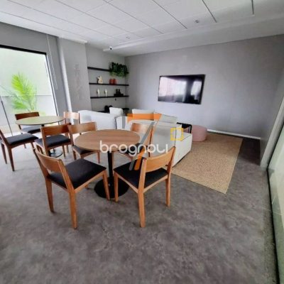 Apartamento com 75m², 2 quartos (sendo 1 suíte), 1 garagem, no bairro Estreito em Florianópolis